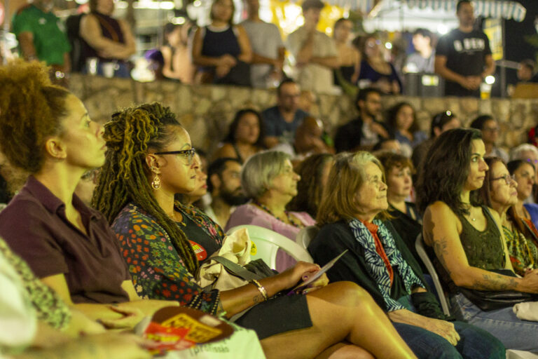 Leão Etíope do Méier transforma a Praça Agripino Grieco em arena de debates, memória e samba na Zona Norte